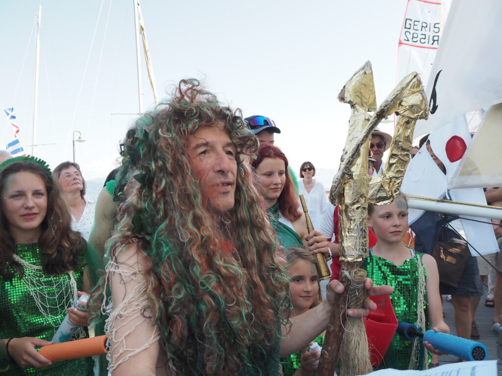 Neptun tauft Jollen beim Sommerfest 2024
