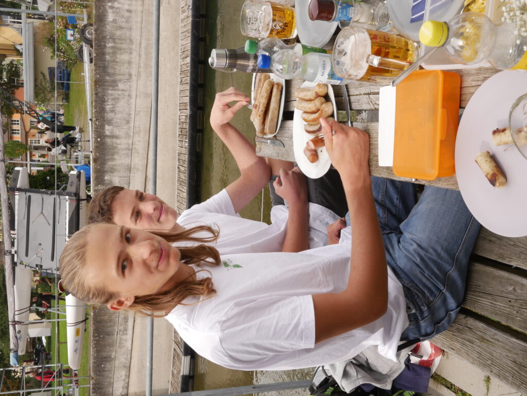 Riesen Hunger beim Grillen - Men at Work