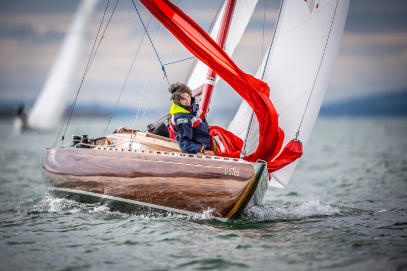 Kurz vor dem Spinnaker setzen